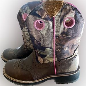 Arita Fat Baby Western Boots Camo size 8B EUC